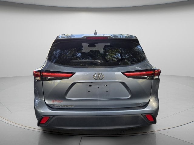 2022 Toyota Highlander XLE - Photo 6