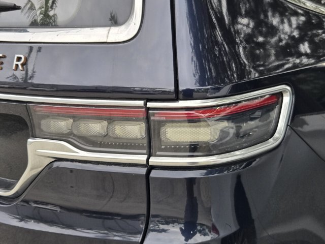 2023 Jeep Grand Wagoneer Series III - Photo 9