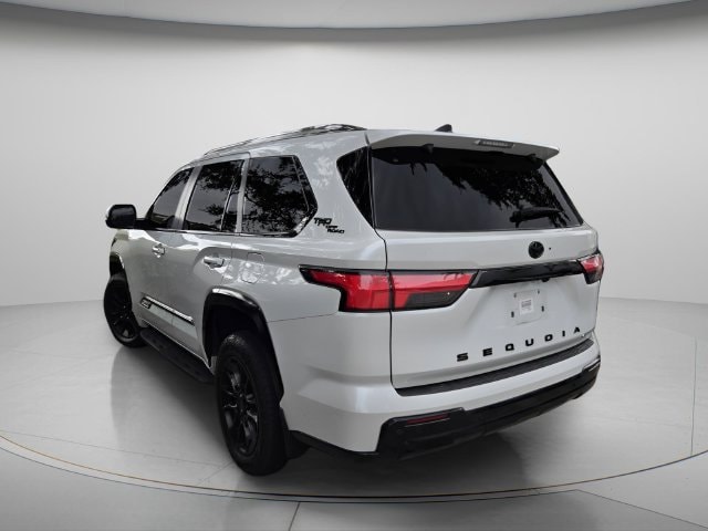 2025 Toyota Sequoia Platinum - Photo 7