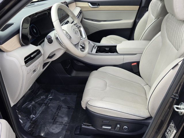 2024 Hyundai Palisade Limited - Photo 10