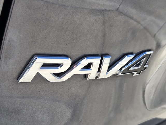 2024 Toyota RAV4 LE - Photo 14