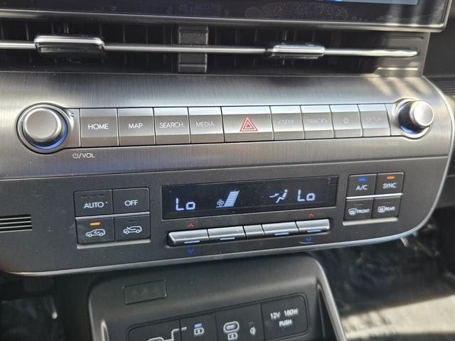 2024 Hyundai Kona Limited - Photo 17