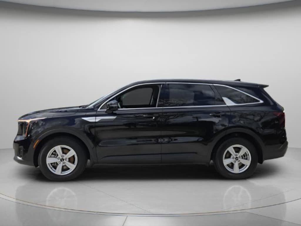 Used 2026 Kia Sorento LX SUV