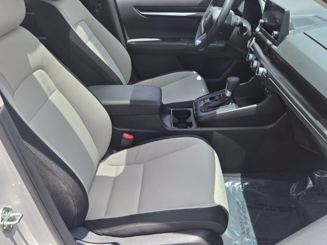 2025 Honda CR-V EX - Photo 15