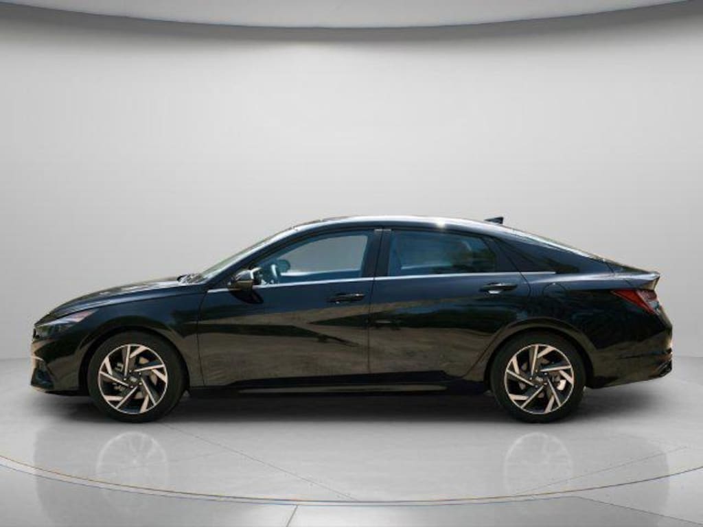 New 2026 Hyundai Elantra Limited Sedan