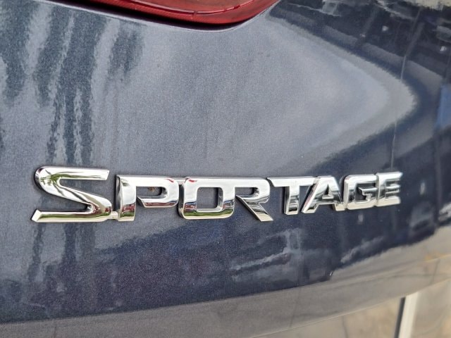 2022 Kia Sportage EX - Photo 10