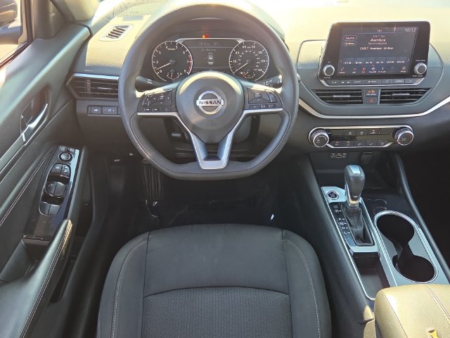 2021 Nissan Altima SV - Photo 14