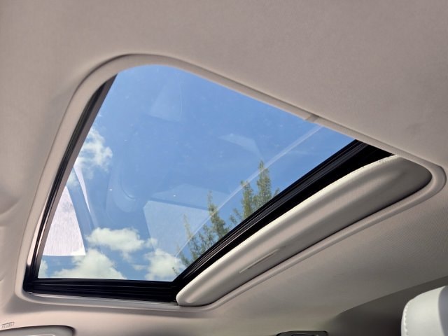 2023 Toyota RAV4 XLE Premium - Photo 17