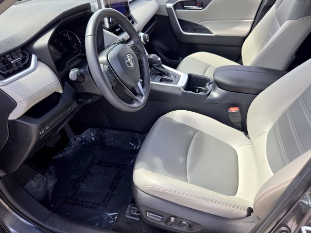 2023 Toyota RAV4 XLE Premium - Photo 7