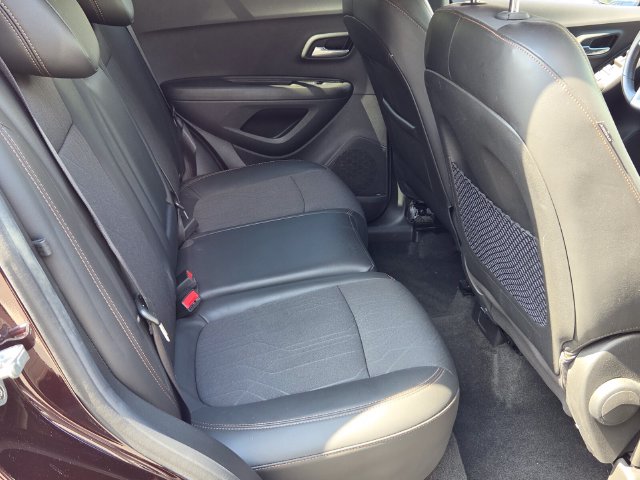 2020 Chevrolet Trax LT - Photo 18