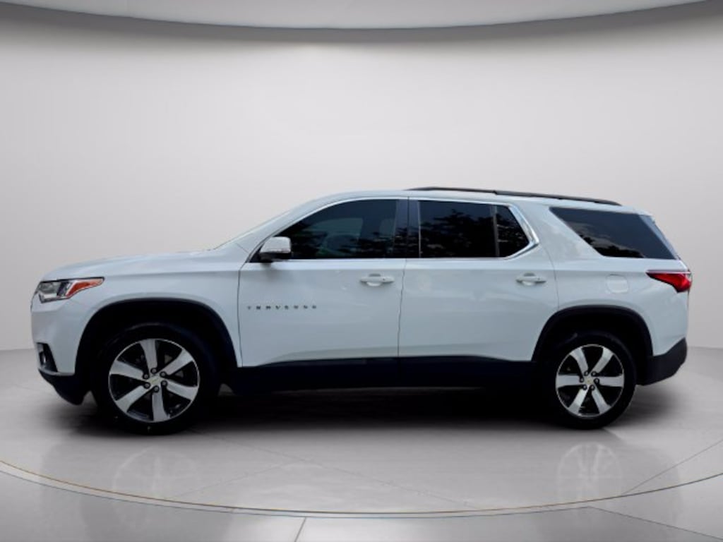 Used 2021 Chevrolet Traverse LT Leather SUV