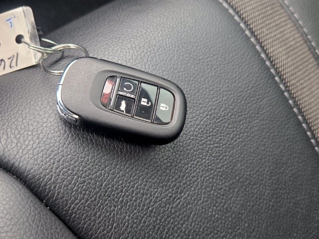 2025 Honda Pilot Touring - Photo 21