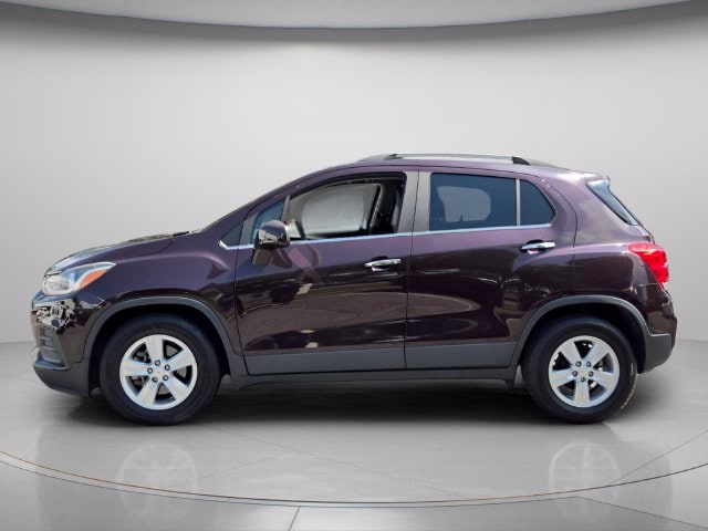2020 Chevrolet Trax LT - Photo 3