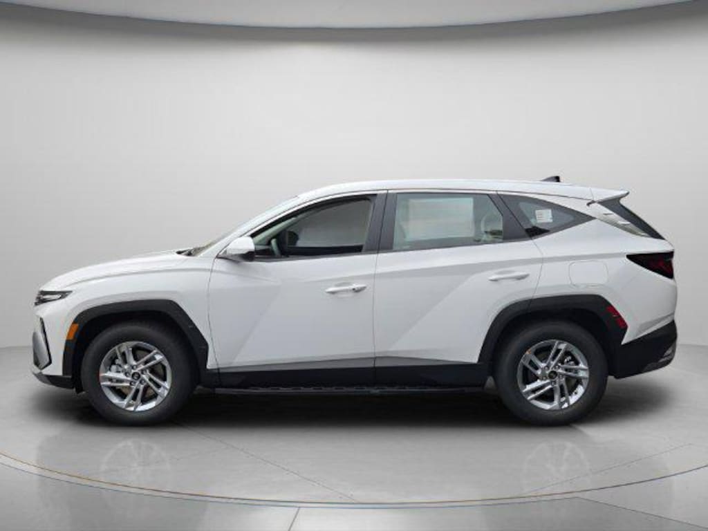 New 2026 Hyundai Tucson SE FWD SUV