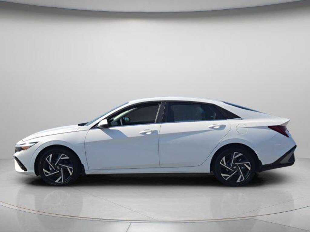 New 2026 Hyundai Elantra Limited Sedan