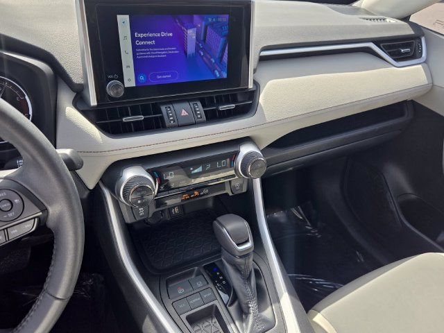 2023 Toyota RAV4 XLE Premium - Photo 18