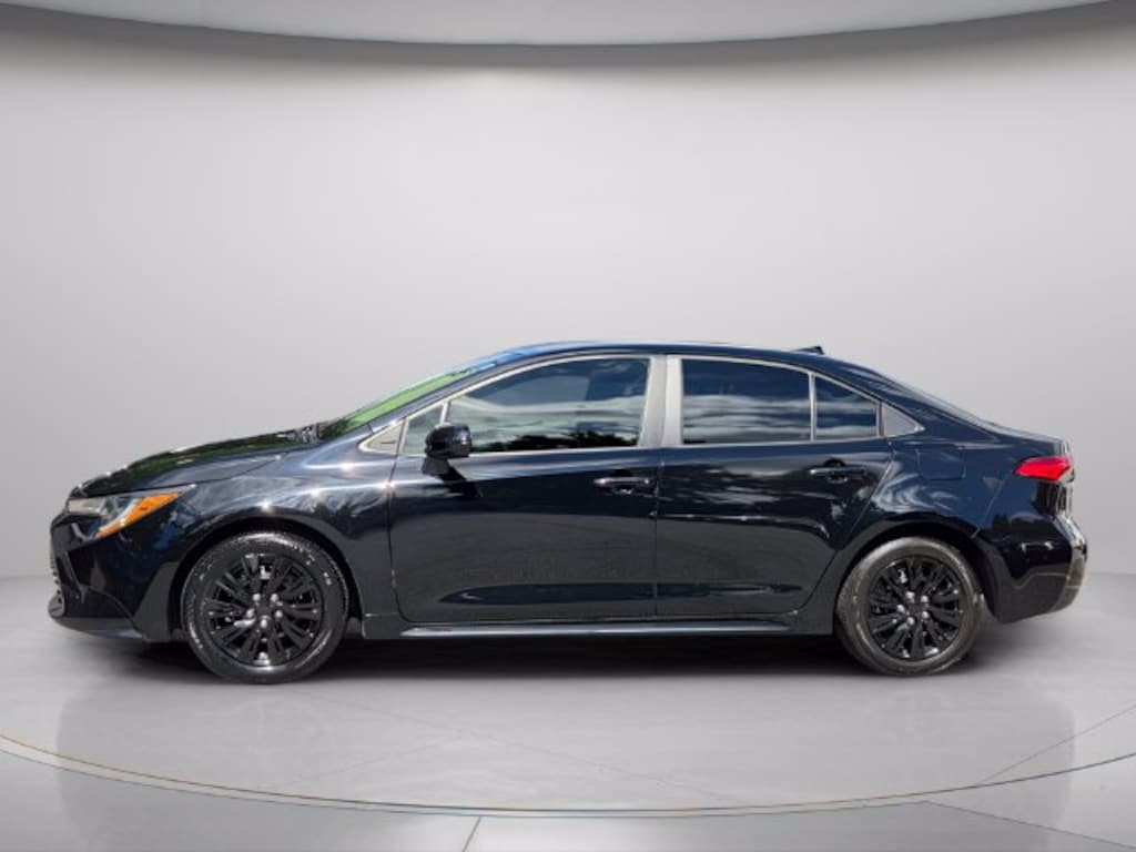 Used 2024 Toyota Corolla LE Sedan