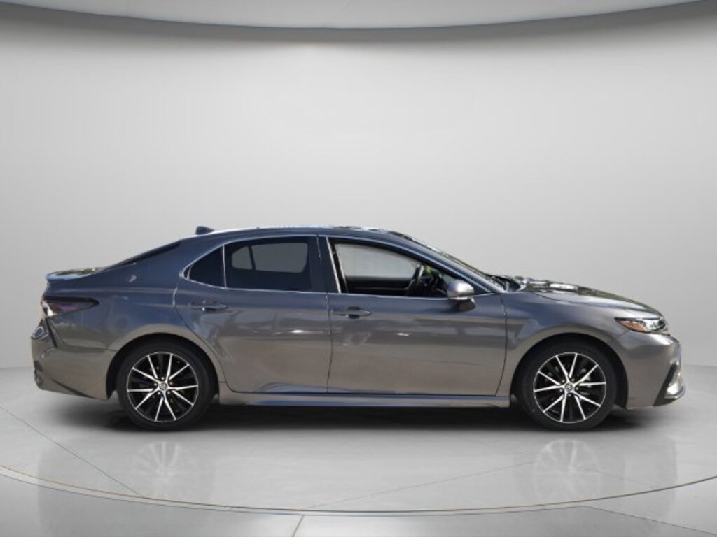 Used 2024 Toyota Camry SE Sedan