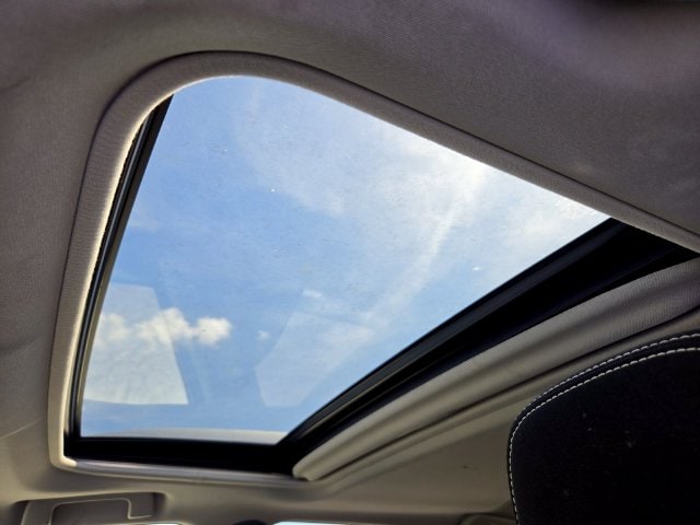 2016 Toyota RAV4 XLE - Photo 11