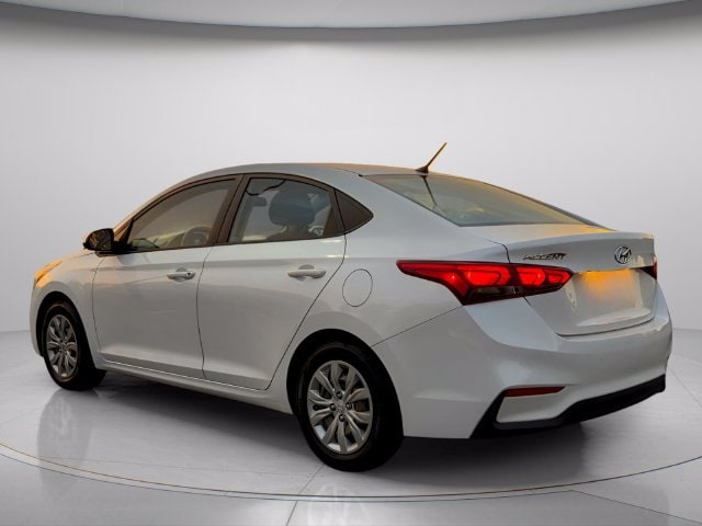 2021 Hyundai Accent SE - Photo 9