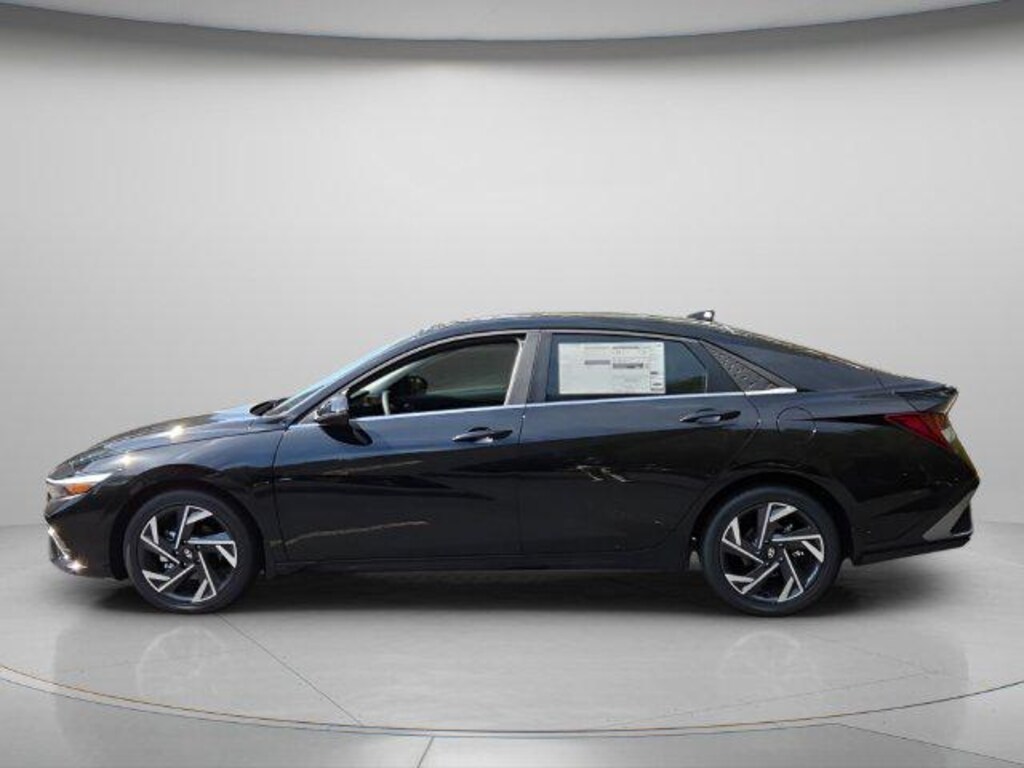 New 2026 Hyundai Elantra Limited Sedan