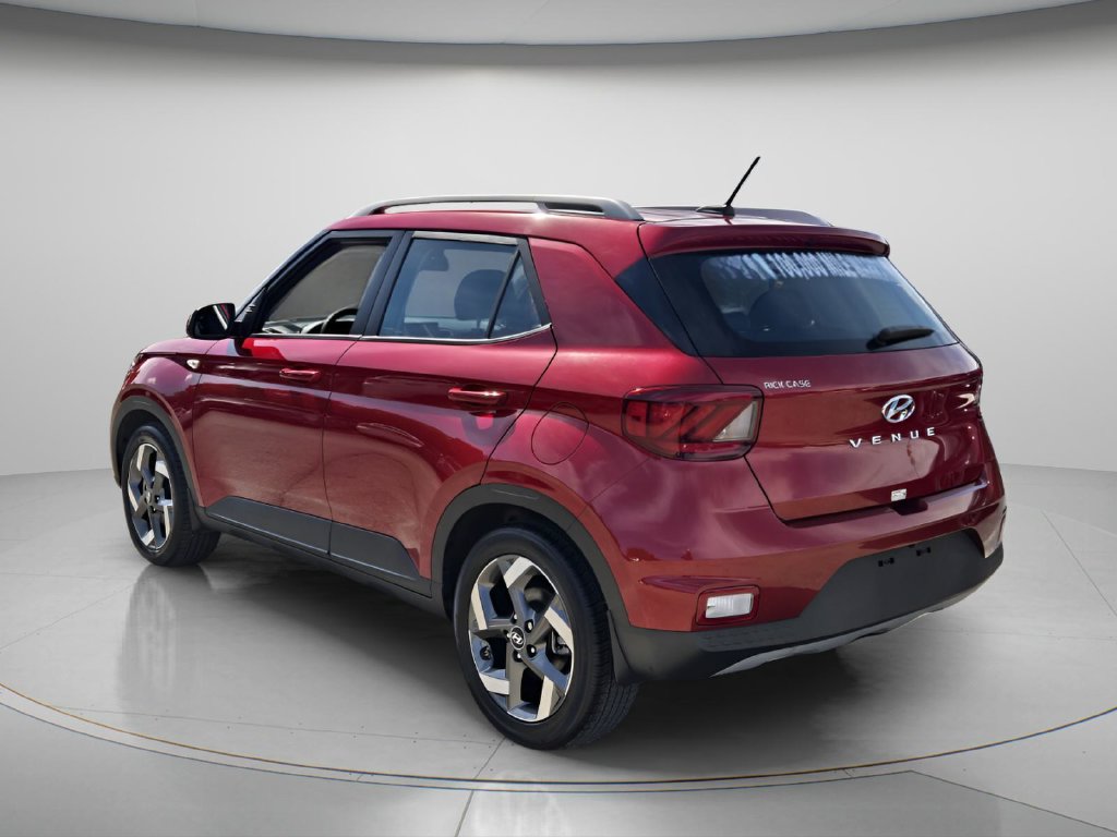2024 Hyundai Venue Limited - Photo 7