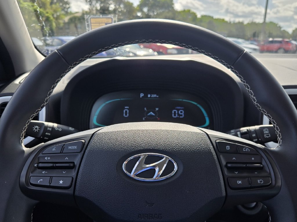 2024 Hyundai Venue Limited - Photo 22
