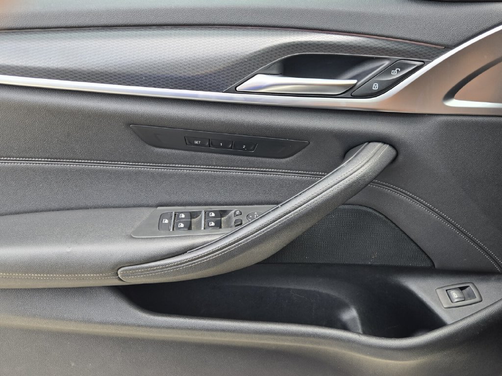 2021 BMW 5 Series 530i - Photo 27