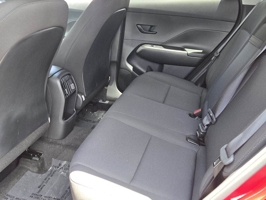 2024 Hyundai Kona SEL - Photo 11