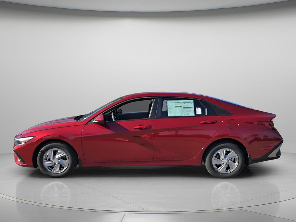 New 2026 Hyundai Elantra SE Sedan