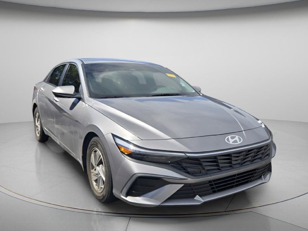 Certified 2025 Hyundai Elantra SE Sedan