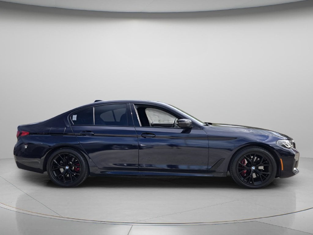 2021 BMW 5 Series 530i - Photo 4