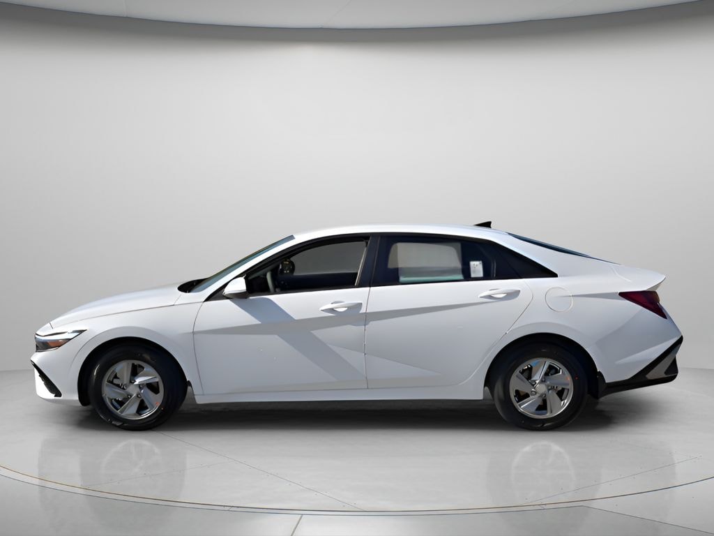 New 2026 Hyundai Elantra SE Sedan