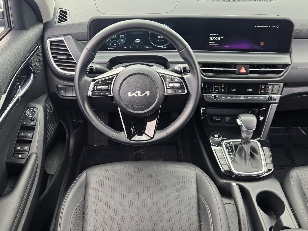 2024 Kia Seltos EX - Photo 12