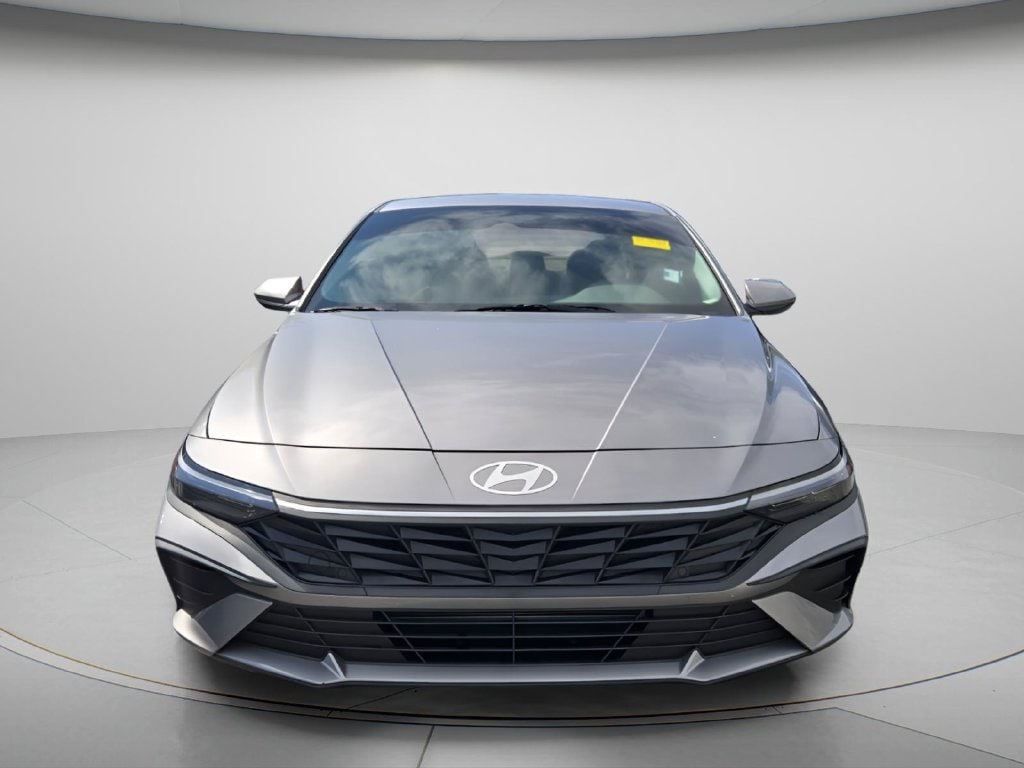 Certified 2025 Hyundai Elantra SE Sedan