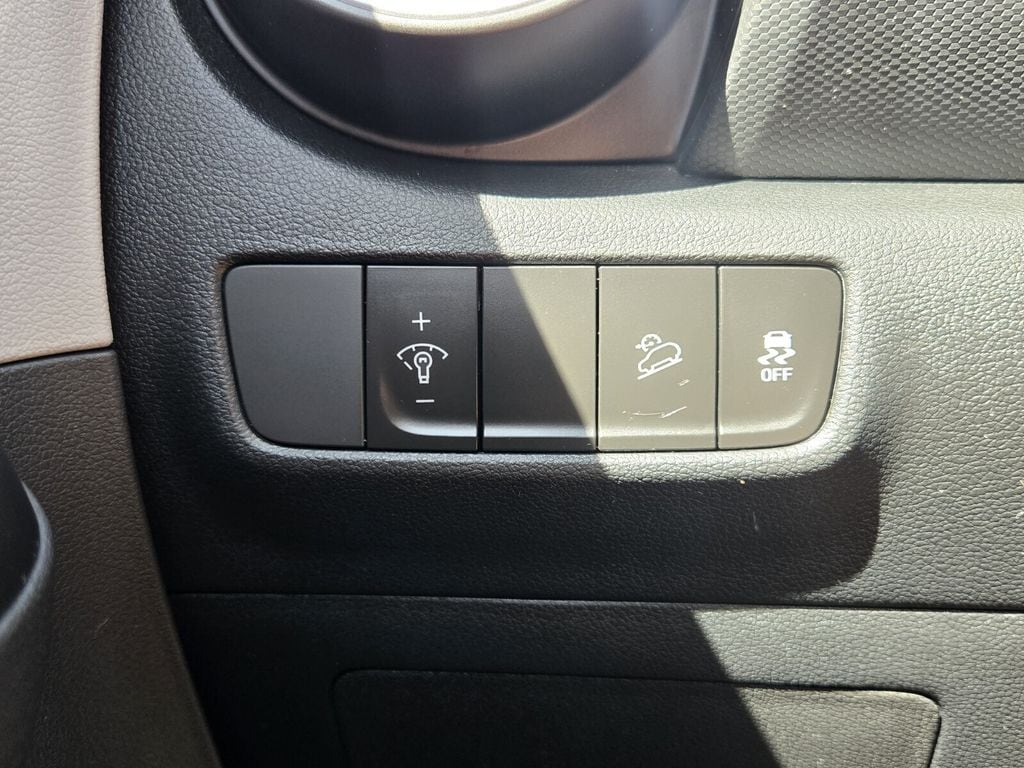 2023 Hyundai Kona SEL - Photo 27