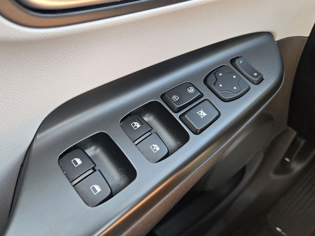 2023 Hyundai Kona SEL - Photo 26