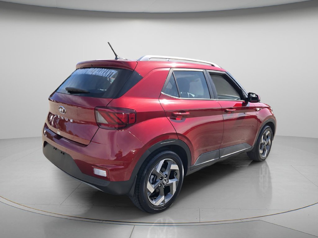 2024 Hyundai Venue Limited - Photo 8