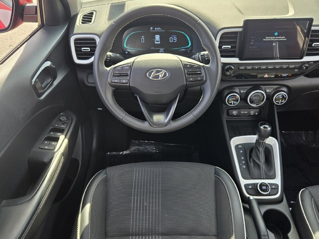 2024 Hyundai Venue Limited - Photo 13