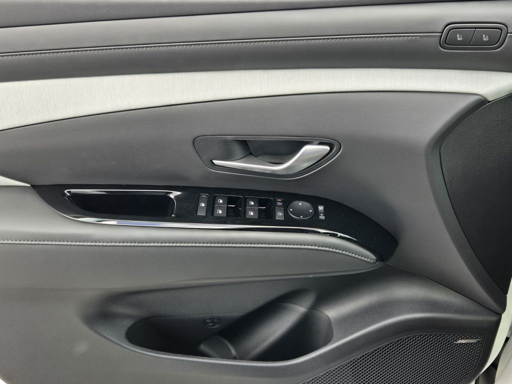2026 Hyundai Santa Cruz Limited - Photo 13