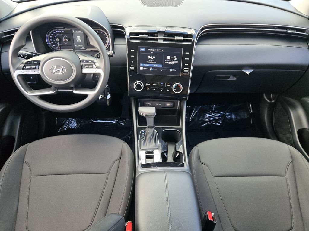 2024 Hyundai Tucson SE - Photo 12