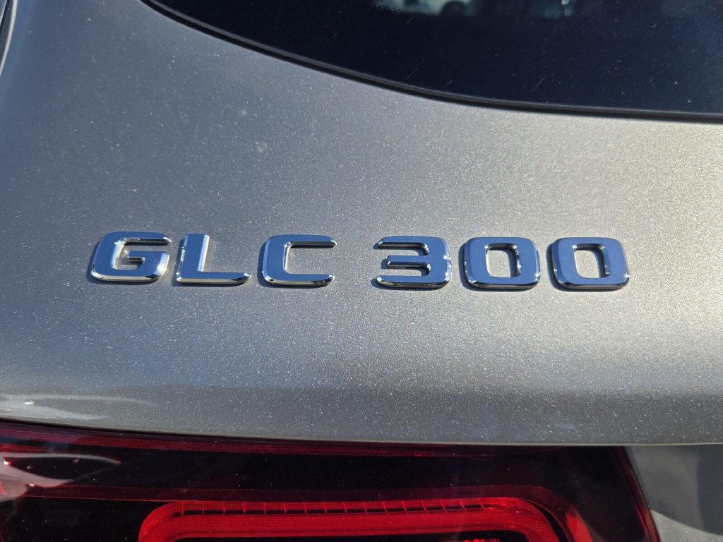 2020 Mercedes-Benz GLC GLC300 - Photo 9