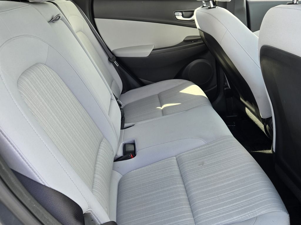 2023 Hyundai Kona SEL - Photo 15