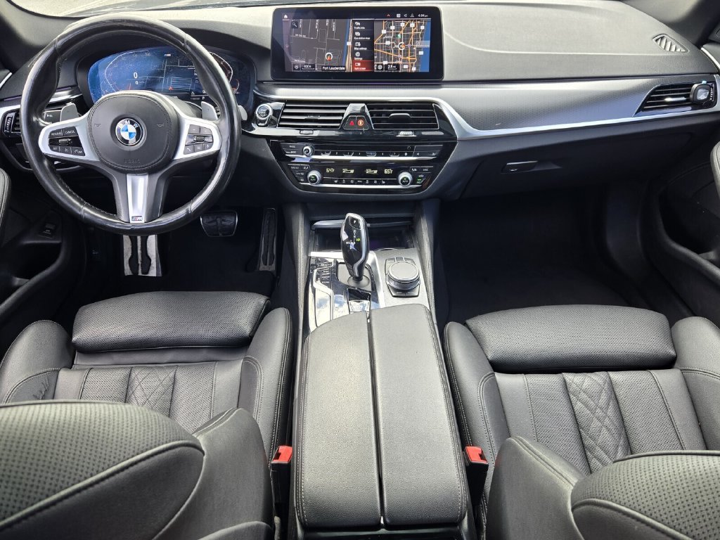 2021 BMW 5 Series 530i - Photo 12