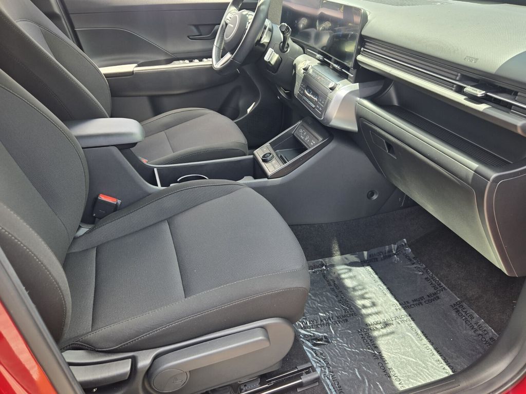 2024 Hyundai Kona SEL - Photo 16