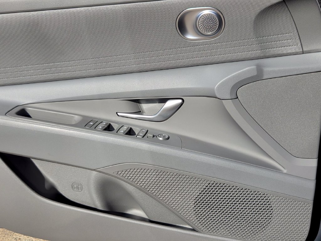 2026 Hyundai Elantra Blue - Photo 25