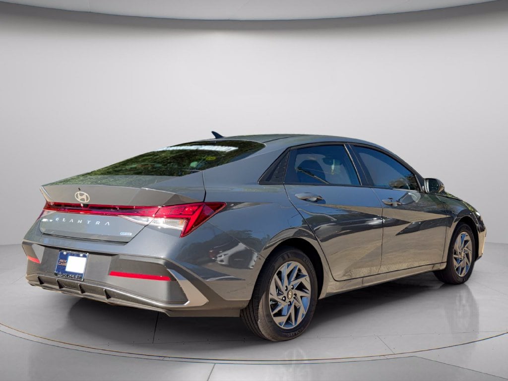 2026 Hyundai Elantra Blue - Photo 7