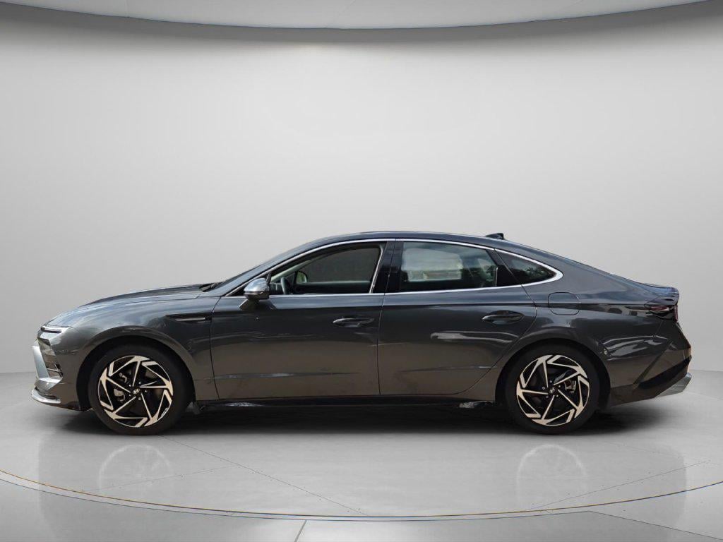 New 2025 Hyundai Sonata SEL Convenience Sedan