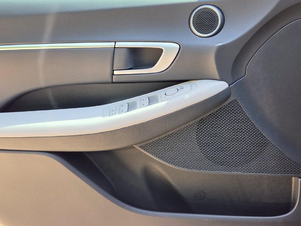 2025 Hyundai Sonata Hybrid SEL - Photo 26