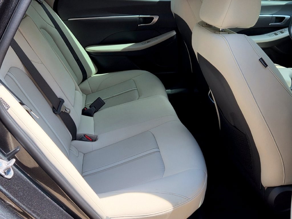 2025 Hyundai Sonata Hybrid SEL - Photo 17